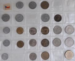 ~760db-os vegyes külföldi hobbi érmegyűjtemény, néhány darab magyarral, érmetartó albumba rendezve T...