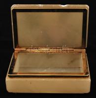 Virágmotívummal díszített, kézzel festett alabástrom dobozka, csorbákkal, 11×7×4,5 cm