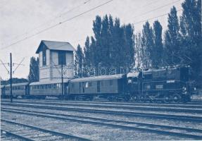 12 db MODERN használatlan motívumlap; magyar vonat és villamos / 12 modern unused motive cards; Hung...