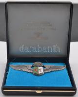 Algéria DN Algériai Légierő jelvénye, eredeti adományozói tokban a következő felirattal "Algéri...