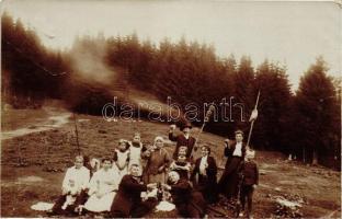 1908 Hargita, Vidám csoportkép / group photo (EK)