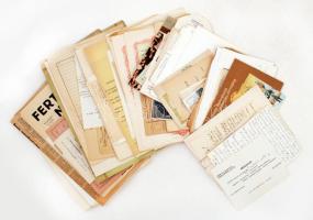 cca 1920-1970 Vegyes okmány és nyomtatvány tétel: különféle levelek, betétlapok, számlák, meghívók, külföldi és magyar vegyesen