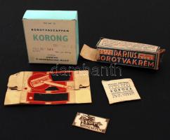 Vegyes reklám tétel: Huszár penge borotvapenge-papír, Darius borotvakrém doboz, felirat nélküli régi borotvapenge-doboz, Korona fehérnemű illatosító, Korong borotvaszappan
