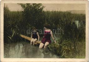 Lady and girl at the lake, minicard (7 x 10 cm), Hölgy és lány a tónál, kisméretű lap (7 x 10 cm)