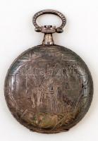 Ezüstözött fém zsebóratok a szántás és aratás motívumaival, belül karcos, d: 5 cm