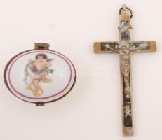 Régi, fa betétes réz feszület, m:10cm Porcelán ékszertartó doboz, matricás, jelzés nélkül, 5x4x3cm