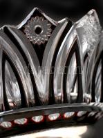 Ezüst (Ag.) talpas ólomkristály kínáló, több rétegű, csiszolt, metszett, hibátlan, m:9 cm, d:13 cm