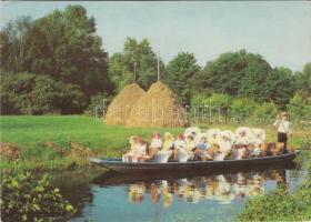 19 db MODERN folklór témájú képeslap, főleg megíratlan lapok / 19 modern motive cards, folklore, mai...