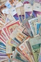 295db vegyes külföldi bankjegy, közte lengyel, jugoszláv, román, görög, orosz bankjegyek T:vegyes
29...