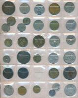 ~400db-os vegyes magyar és külföldi fémpénzgyűjtemény érmetartó albumban, jobb darabokkal T:vegyes
~...