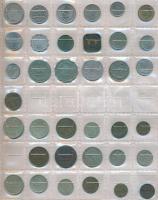~400db-os vegyes magyar és külföldi fémpénzgyűjtemény érmetartó albumban, jobb darabokkal T:vegyes
~...