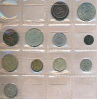 ~400db-os vegyes magyar és külföldi fémpénzgyűjtemény érmetartó albumban, jobb darabokkal T:vegyes
~...