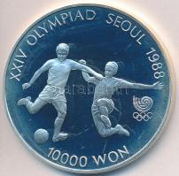 Dél-Korea 1988. 10.000W &quot;1988 Olimpia - Focisták&quot; T:PP South Korea 1988. 10.0000 Won &quot;1988 Olympics - Soccer players&quot; C:PP