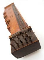 Régi citera, hangolókulccsal, h: 75 cm