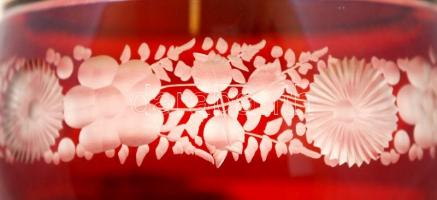 Dekoratív ólomkristály kupa, csiszolt, gravírozott, aranyozott, hibátlan, m:15,5 cm