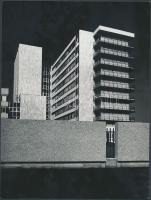 cca 1980 Gebhardt György (1910-1993): Délpesti kórház, feliratozott vintage fotóművészeti alkotás, 24x18 cm