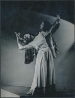 cca 1930-1940 Leichtner Erzsébet vintage fotója Szentpál Olga tánccsoportjának tagjairól, pecséttel jelzett, 22,5x17 cm