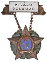 ~1950. &quot;Kiváló Dolgozó&quot; babérágakkal, zománcozott fém kitüntetés T:2