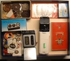 Érmek,kitűzők,plakettek,kíváló jelvények, mini porszívó,repi öngyujtó,óra és egyéb érdekességek