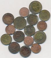 288 db-os vegyes magyar és főleg külföldi érmegyűjtemény érmetartó albumban T:vegyes
288pcs of diff....