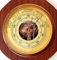 Nagy méretű, falra akasztható, fa hőmérő és barométer, 67cm