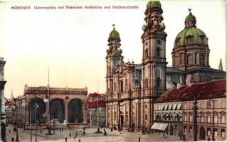 München, Odeonsplatz mit Theatiner Hofkirche und Felderrnhalle / square, church