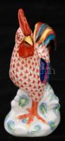 Herendi pikkelymintás porcelán kakas, kézzel festett, jelzett, apró kopásnyomokkal, m: 14,5 cm