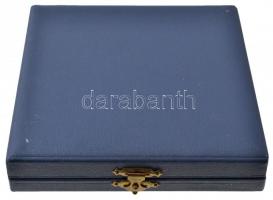 Papp László (1947-) 1988. "Első királyunk Szent István halálának 950. évfordulóján a Szent Jobb...