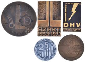 5db klf szocialista emlékérem és plakett, közte 1970. "Gamma Művek Budapest 1920-1970" Br emlékérem (70mm), 1972. "A Magyar Népgazdasági Tervezés 20 éves / 1947-1972" fém emlékérem (60mm) T:2,2-