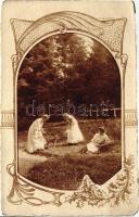 1910 Iglófüred, Barátkozás egy őzborjúval / playing with a fawn, photo with Art Nouveau frame