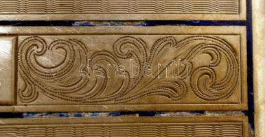 Ezüst (Ag) cigarettatárca indamotívummal díszítve, kipattogzott kék zománc berakással, jelzett, 161 ...