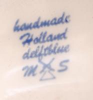 Kisméretű holland kerámia fapapucskézzel festett, jelzett, hibátlan, h: 5 cm