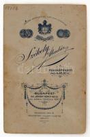 cca 1880-1890 Hölgy csokorral, műtermi keményhátú fotó, Székely Aladár Fényképészeti Műintézete, 10x...