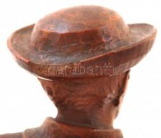 Öreg pásztor, népi faragott fa büszt, hátoldalán sérült, m: 23 cm