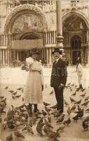 Venice, Venezia; St Mark&#039;s Basilica, pigeons, photo