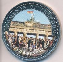 Libéria 2001. 10$ "Szabadság pillanatai-A Berlini Fal lebontása" multicolor T:PP  Liberia 2001. 10 Dollars "Moments of Freedom- Fall of the Berlin Wall" multicolor C:PP