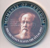 Libéria 2001. 10$ "Szabadság pillanatai- Szolzsenyicin elhagyja a Gulágot" multicolor T:PP  Liberia 2001. 10 Dollars "Moments of Freedom- Solzhenitsyn leaves the Gulag" multicolor C:PP