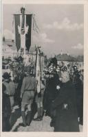 1938 Léva, az Ipolyság által Léva városának adományozott országzászló ünneplése / entry of the Hungarian troops, new national flag, vissza So.Stpl