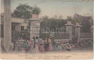 Toamasina, Tamatave; Rue le Timbre / street, women (EK)