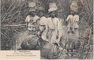 Madagascarian folklore, Peche aux Tondrakely / children fishers (wet damage)