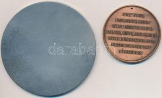 4db klf külföldi emlékérem, kettő tokban, közte Ausztria 1984. "Bécsi Kereskedelmi Kamara / Hűs...