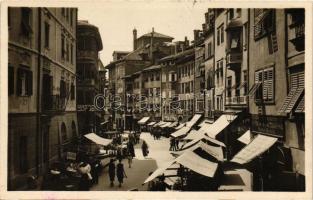 Bolzano, Piazza delle Erbe / square, Hans Reich photographie, market