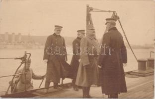 1916 Pola, Frigyes főherceg és Anton Haus látogatása / Erzherzog Friedrich, Grossadmiral Anton Haus on a ship, photo A. Hauger