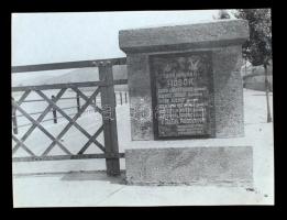1939. január 6. Emléktábla Munkács hős védőinek emlékére, állította a Fajvédőszövetség Rongyosgárdája, korabeli negatívról készült későbbi másolat, 18x24 cm