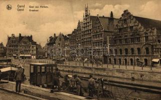 Ghent, Gent, Gand; Graskaai / Quai aux Herbes / quay, dock workers