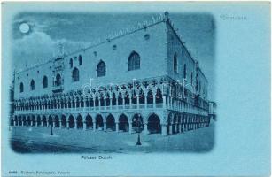 Venice, Venezia; Palazzo Ducale / palace at night