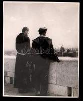 cca 1935 Reich Péter Cornel: Vasárnap délután, vintage felvétel, hátoldalán pecséttel jelzett, 30x24cm