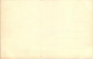 Osztrák-magyar katonák és haditengerészek léghajóval / Austro-Hungarian soldiers and mariners by an ...