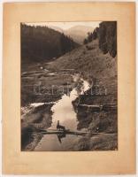 cca 1930 Thöresz Dezső (1902-1963): Át a kishídon (Erdély), jelzetlen, nagyméretű, vintage fotóművés...