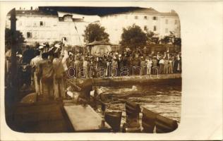 Auslauf des Torpedobootes 76 am Abend der italienischen Kriegserklärung; Zweigverein in Pola Nr. 46 / torpedo boat departing on the day of the declaration of war